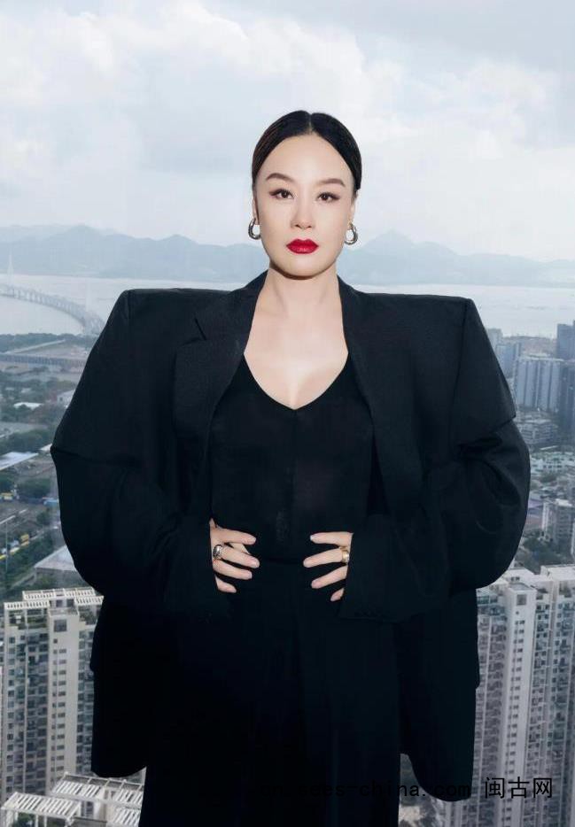 邬君梅透露丈夫已病逝,