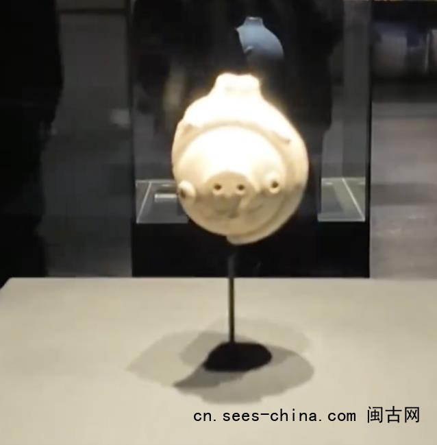 三星堆一天卖出超800只神鸟啾啾