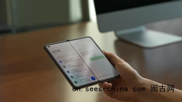 中国成年人平均每天用手机超109分钟
