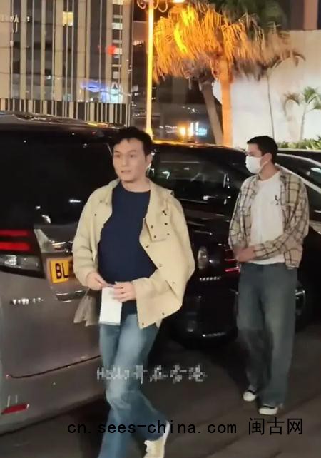 袁咏仪张智霖儿子寸头近照