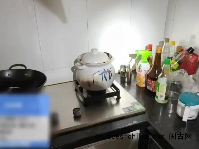 爸爸出门忘关火女儿淡定控场