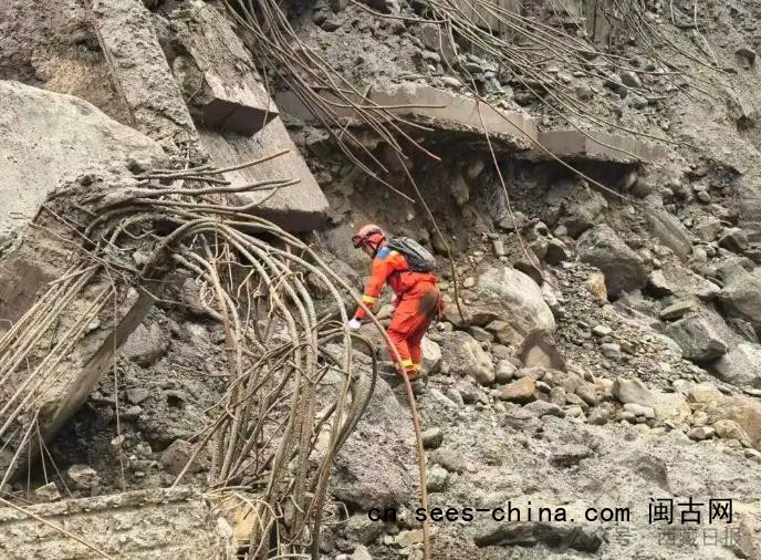 吉隆口岸大楼只剩钢筋骨架