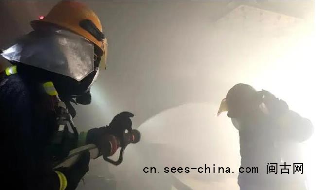 充电器忘拔烧毁整个家
