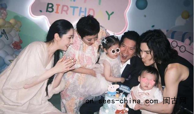 郭碧婷向佐小儿子颜值曝光