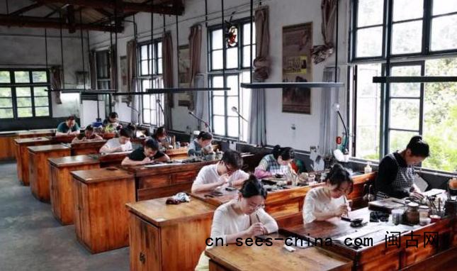 旅行变成上兴趣班 年轻人赶着当学徒