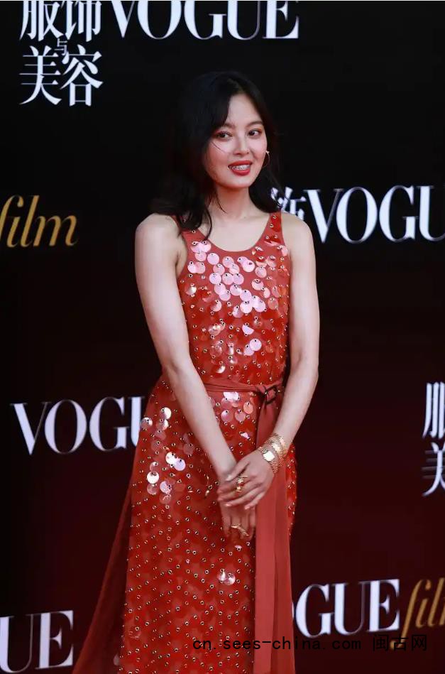 辛芷蕾掉提金鸡奖
